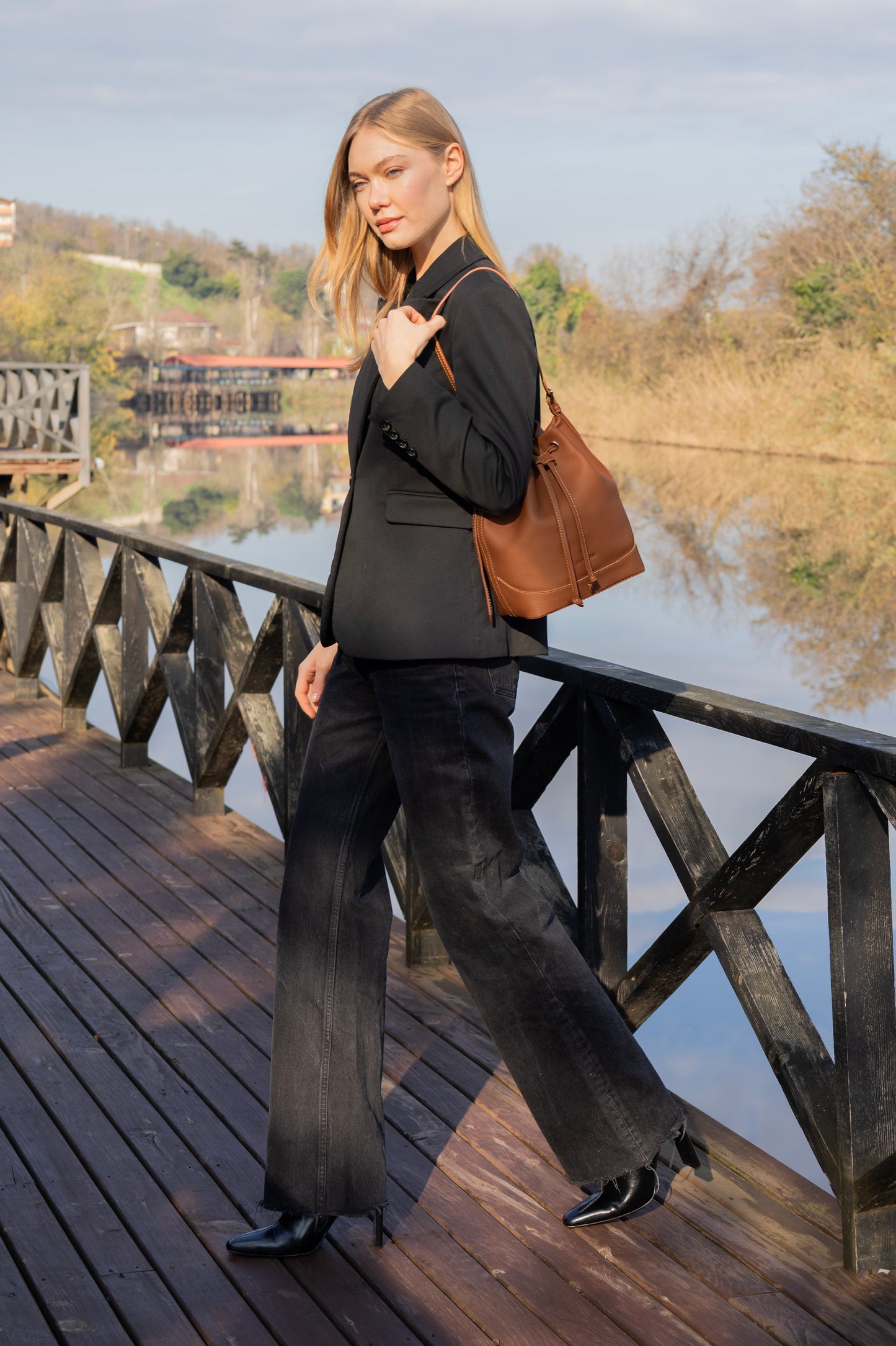 Sorella Bucket – Taba Hakiki Deri Bucket Omuz Çantası