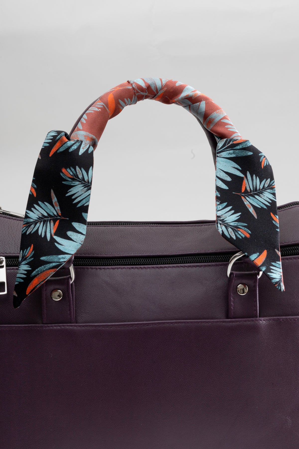 Noir Jardin Double-Sided Slim Silk Scarf, image 7