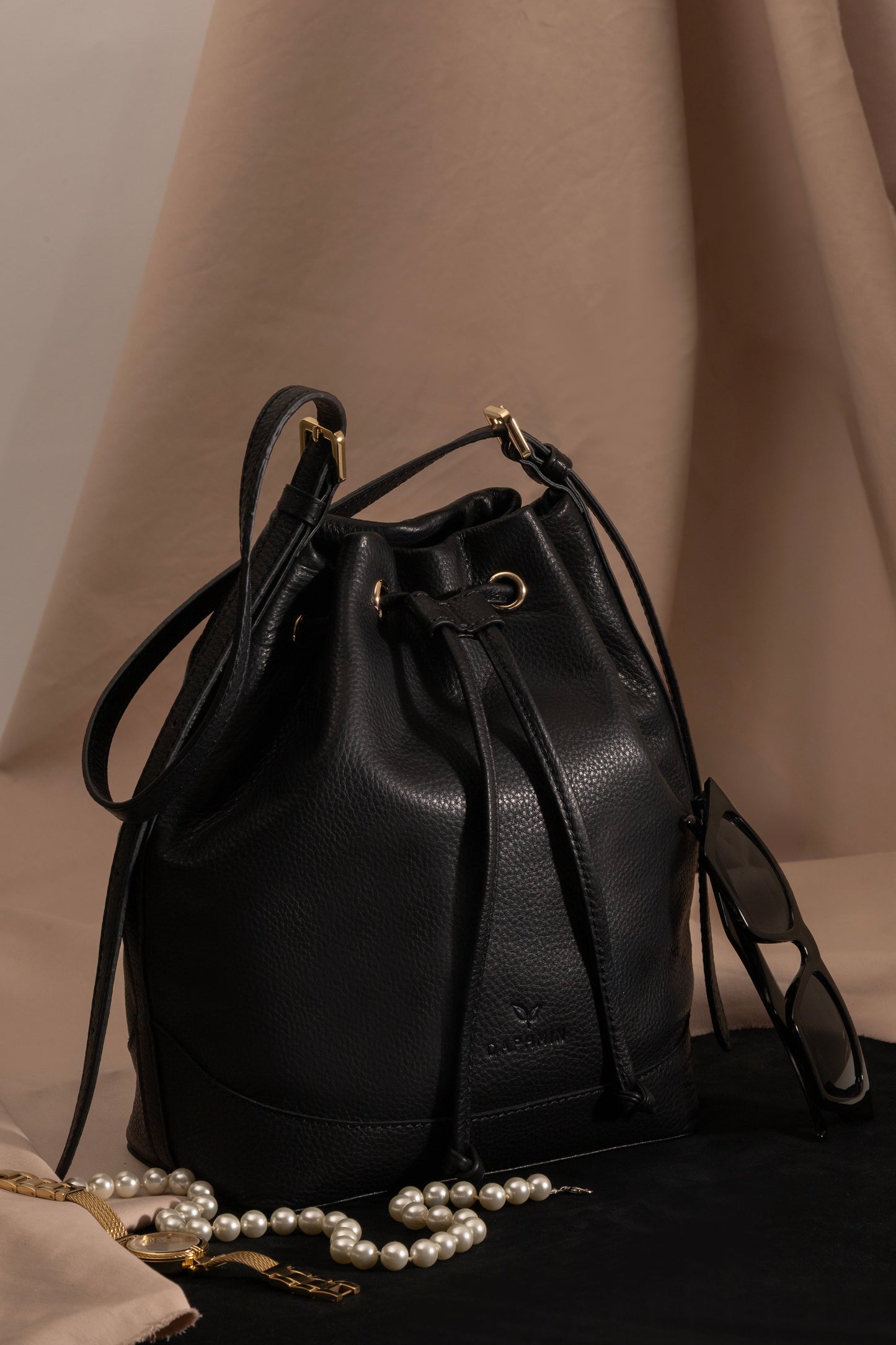 Sorella Bucket – Siyah Hakiki Deri Bucket Omuz Çantası