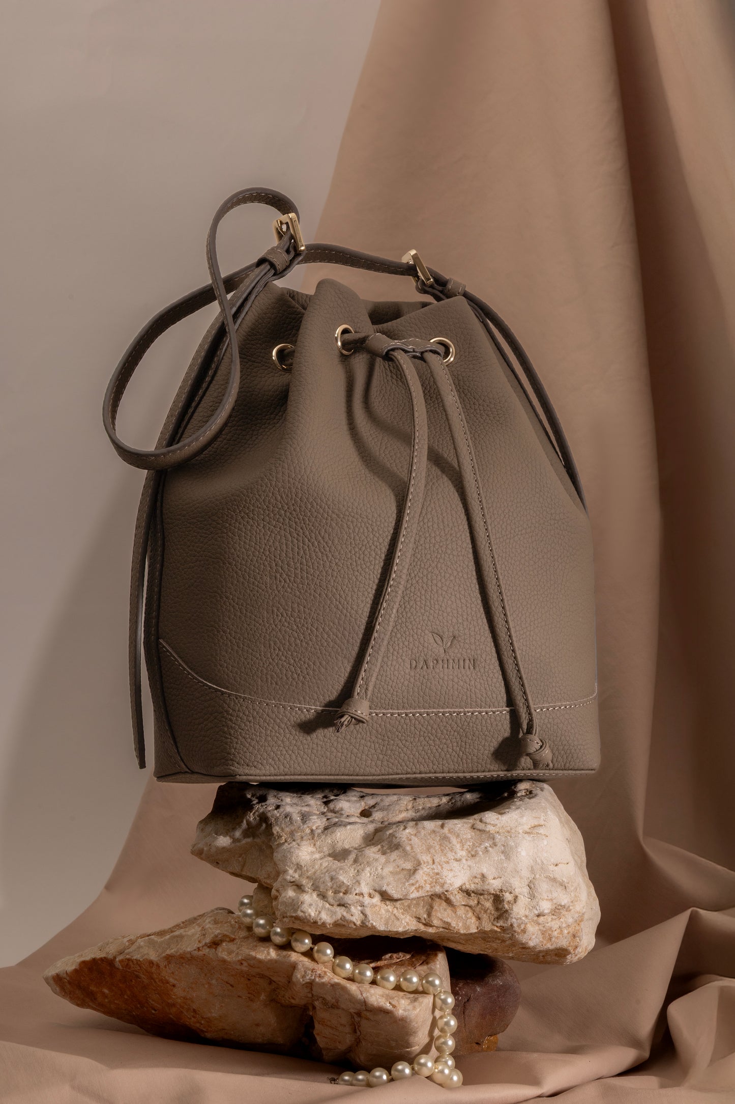 Sorella Bucket – Vizon Hakiki Deri Bucket Omuz Çantası