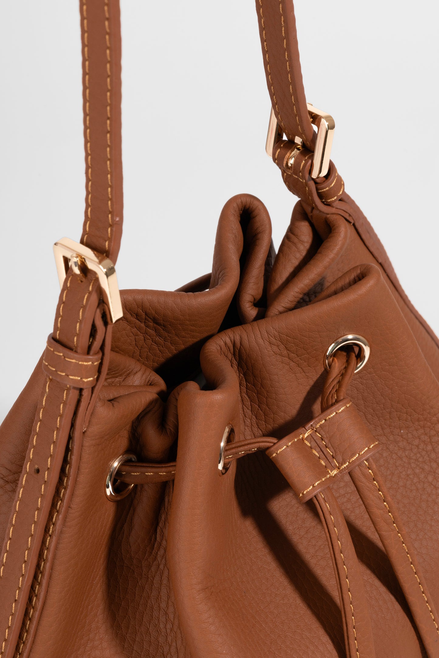 Sorella Bucket – Taba Hakiki Deri Bucket Omuz Çantası