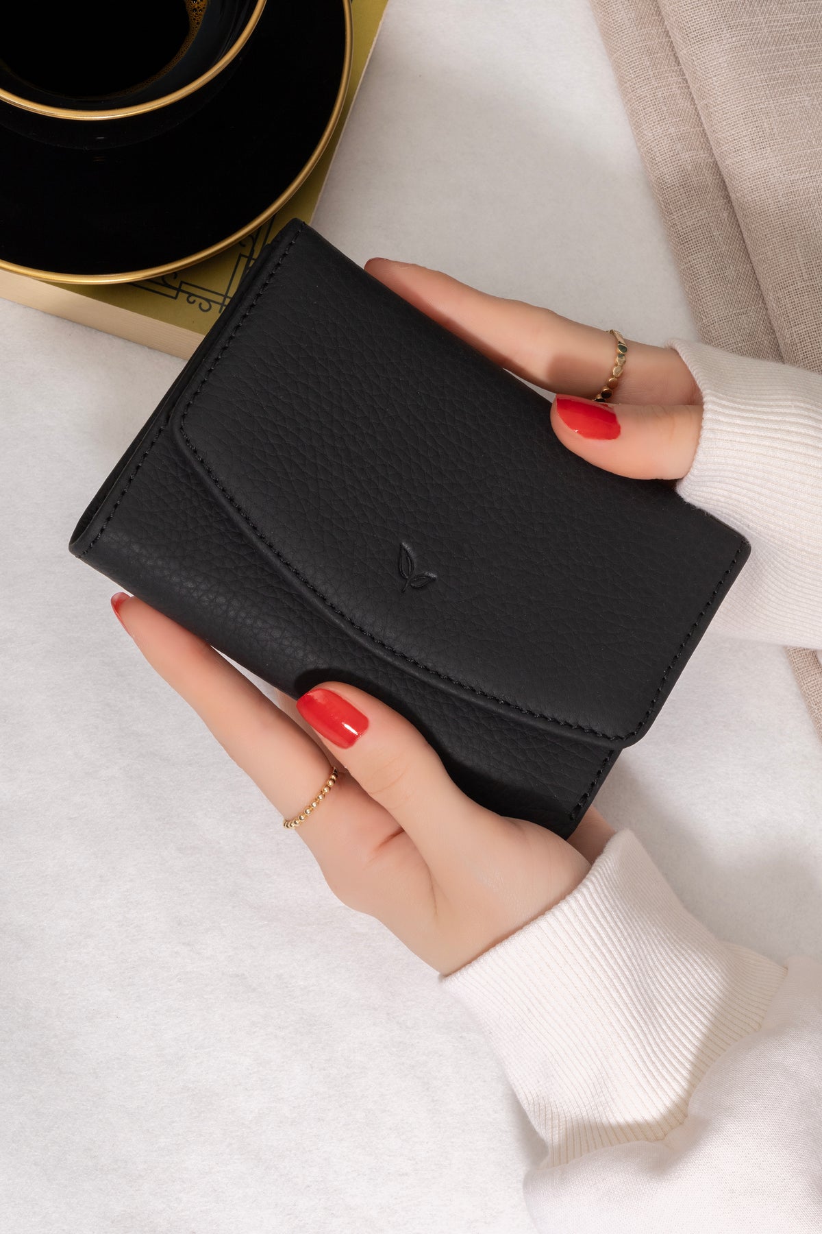 Perle Trifold Wallet – Black, image 6