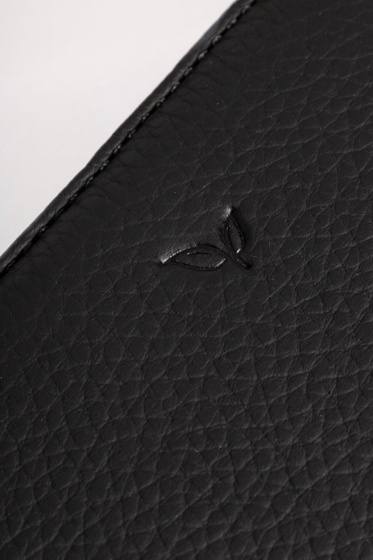 Vera Zipped Wallet – Black, image 6
