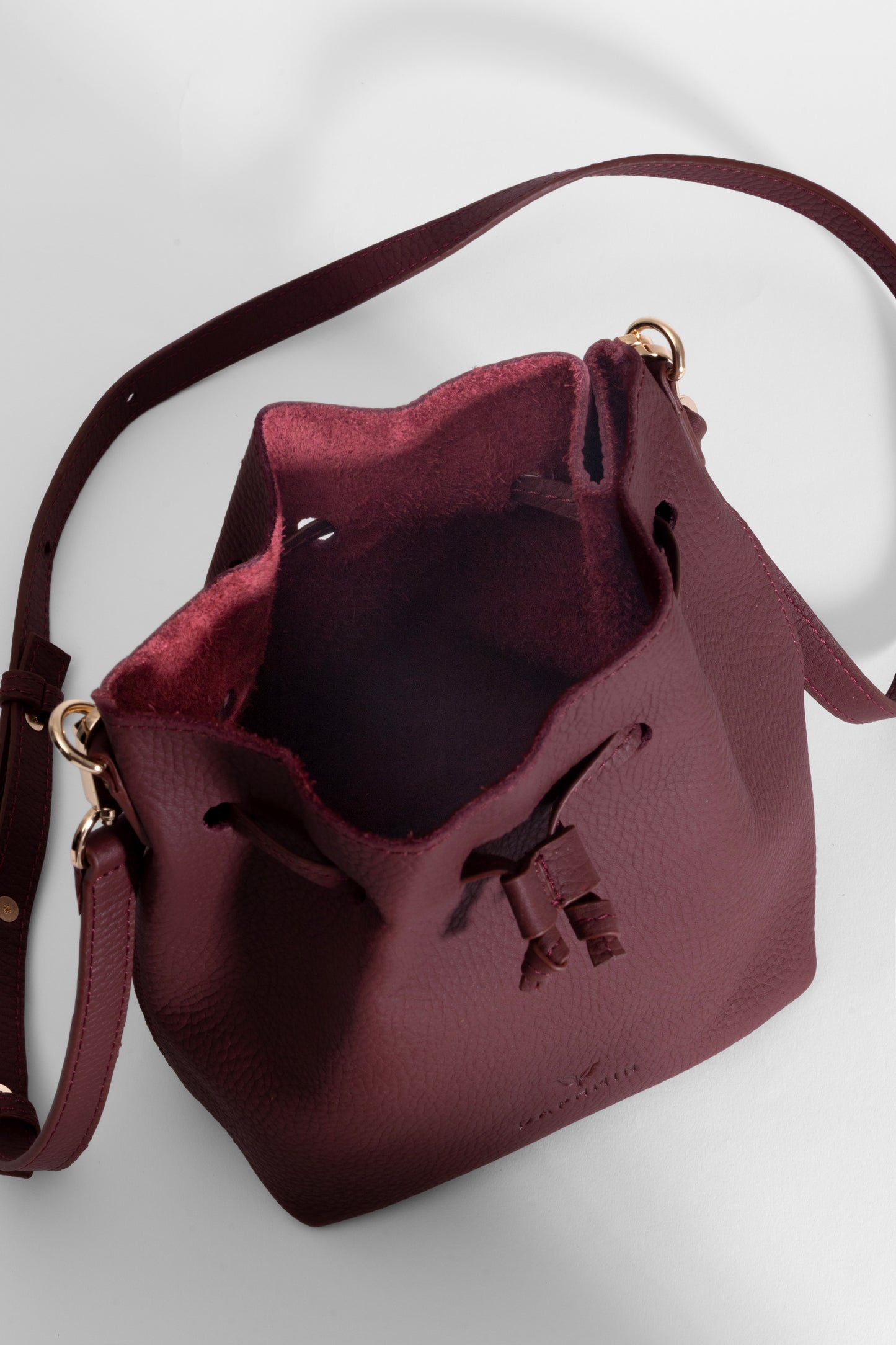Sorellina Mini Bucket - Hakiki Deri Bordo Büzgülü Çanta