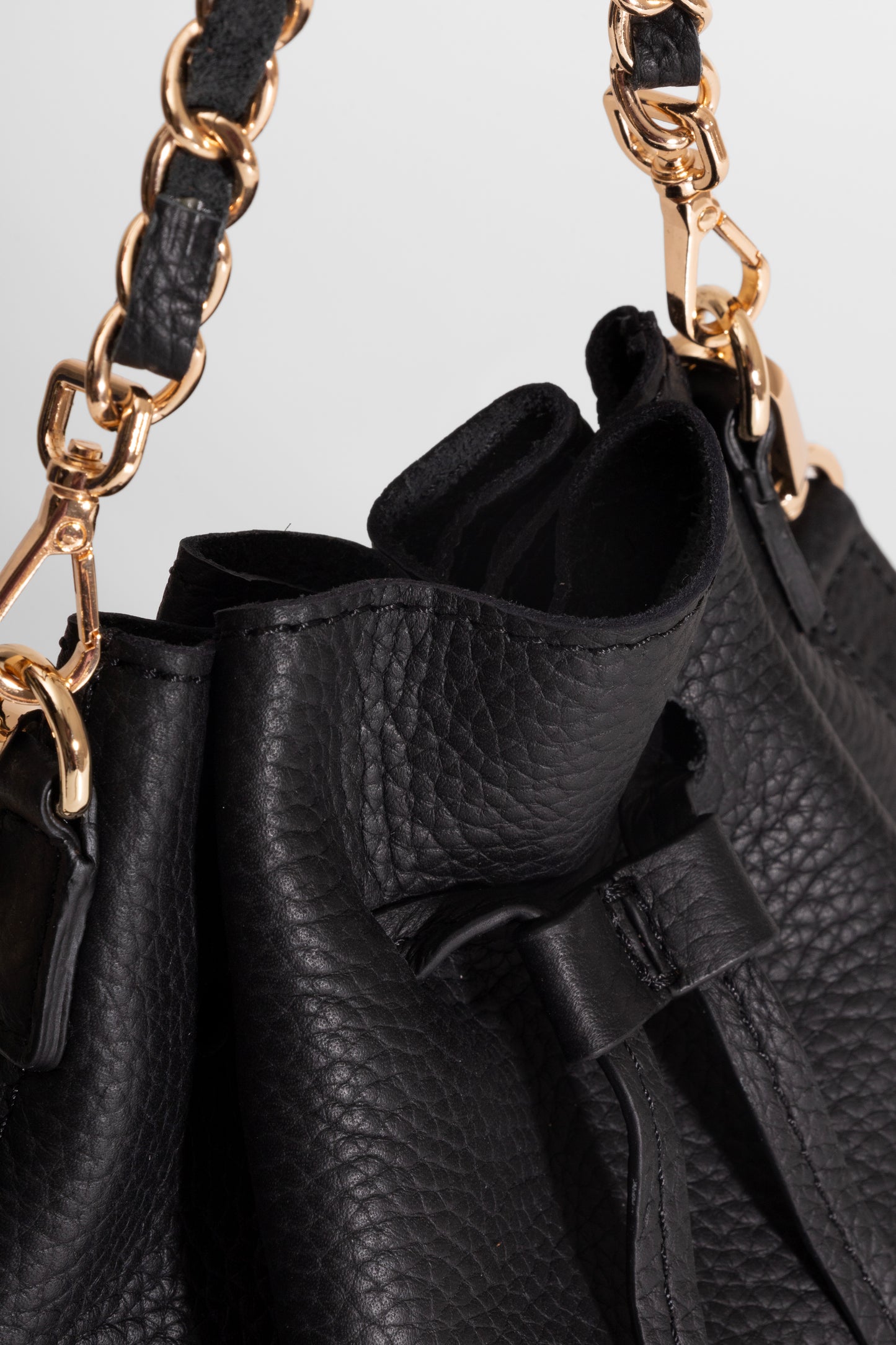 Sorellina Mini Bucket - Hakiki Deri Siyah Büzgülü Çanta