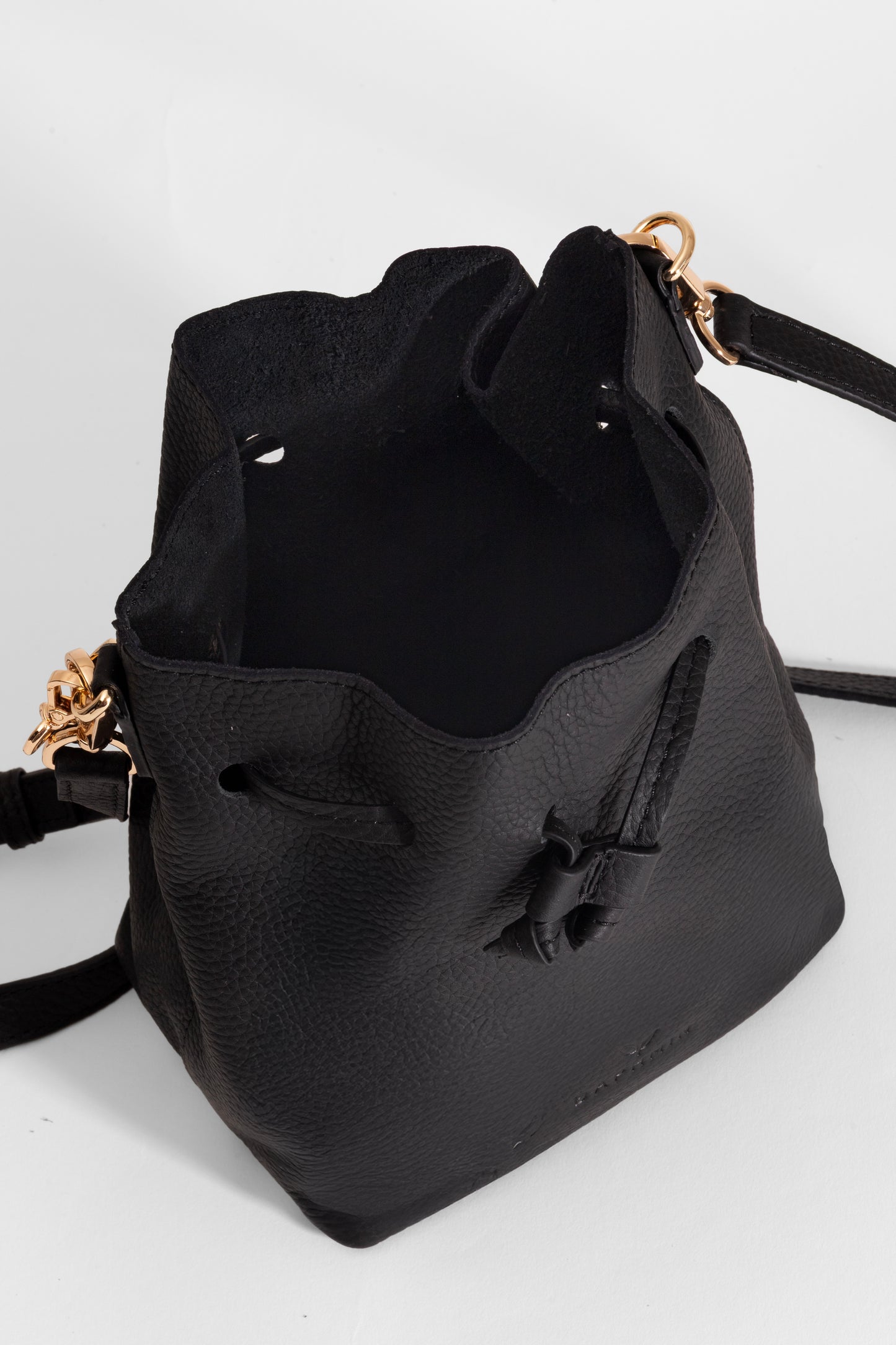 Sorellina Mini Bucket - Hakiki Deri Siyah Büzgülü Çanta