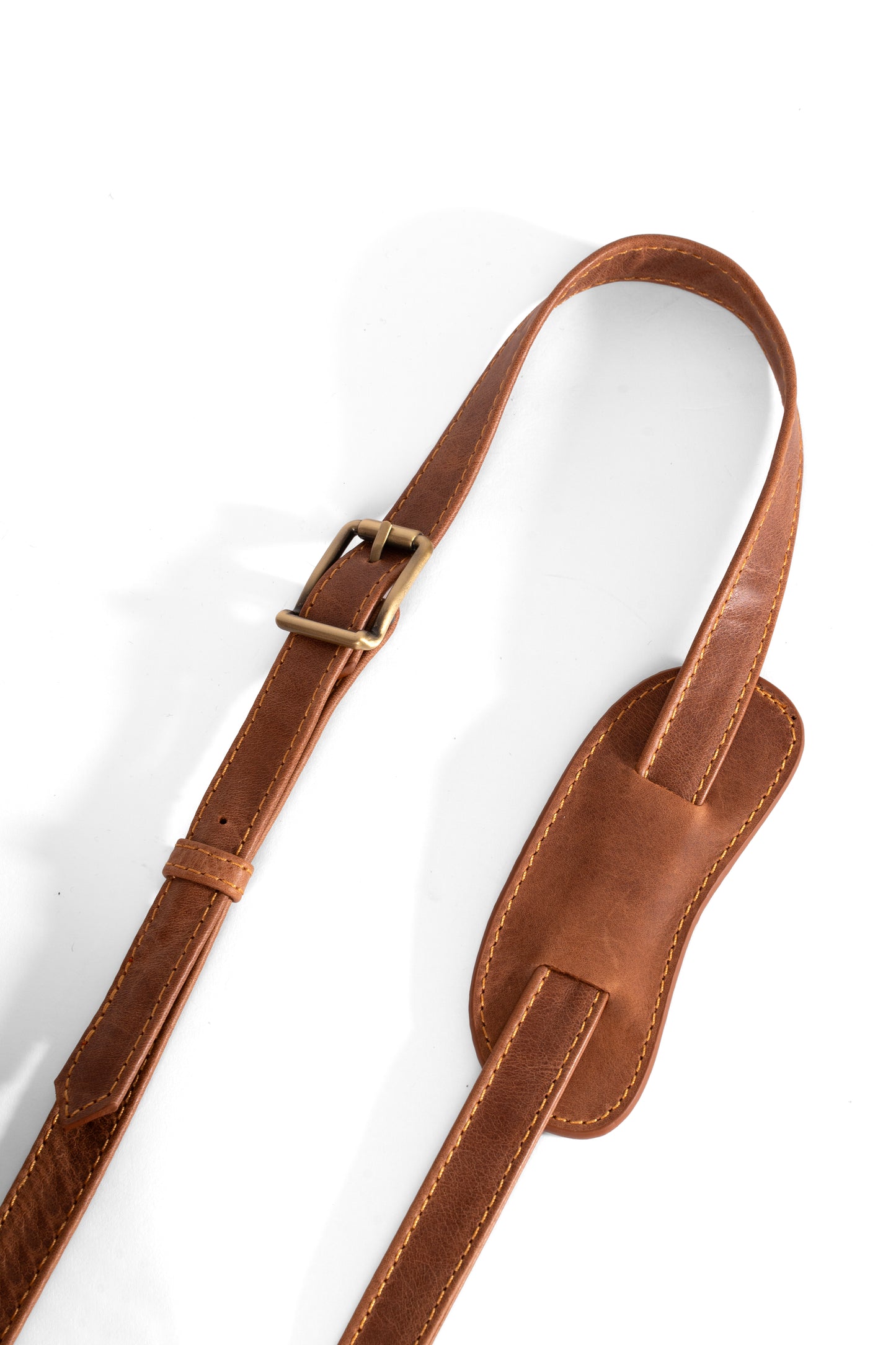 Daphmin Leather Weekender – Taba Hakiki Deri Seyahat Çantası
