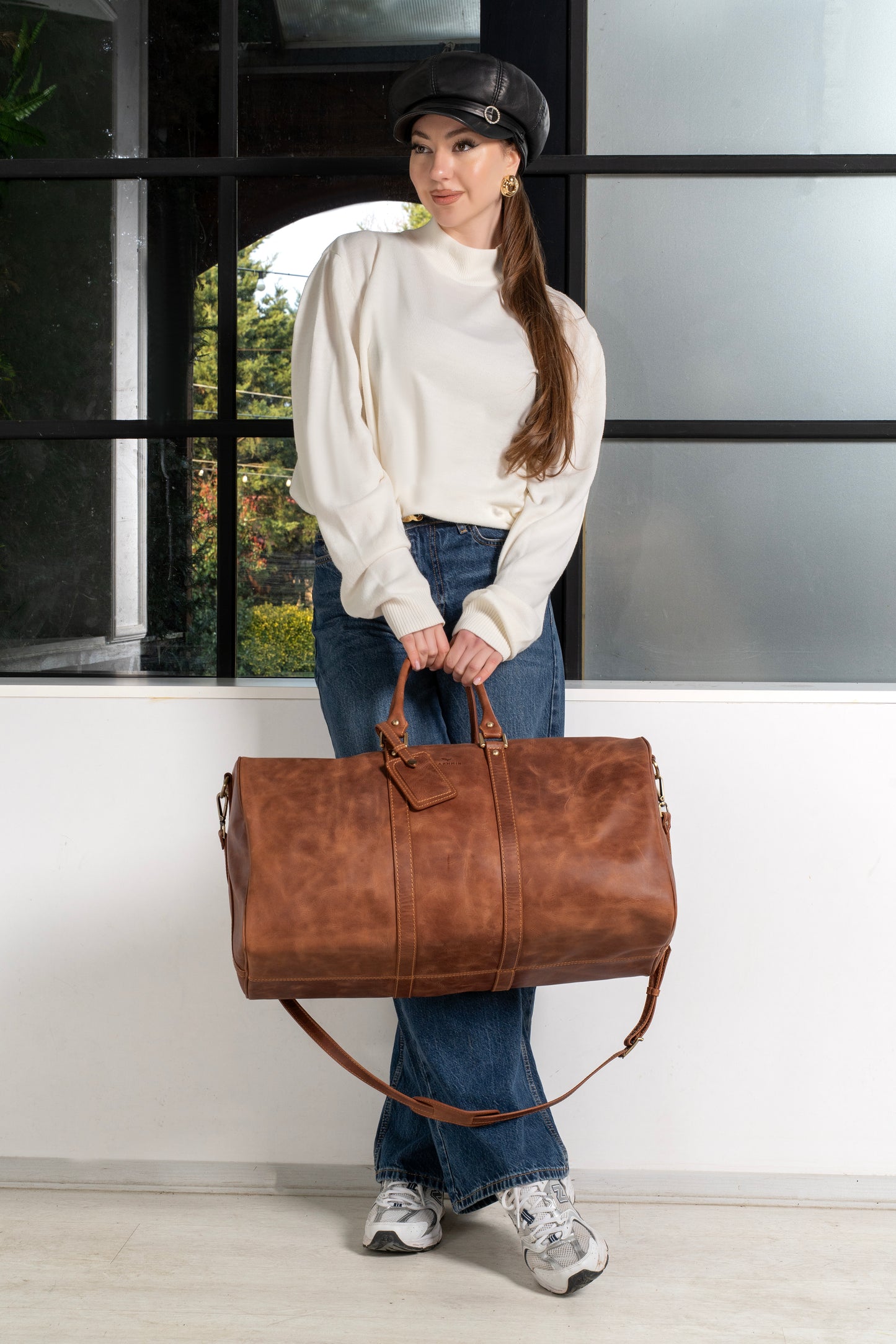 Daphmin Leather Weekender – Taba Hakiki Deri Seyahat Çantası